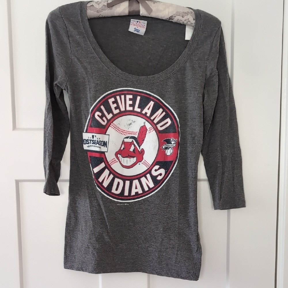 Genuine Merchandise Gray Cleveland Indians Long Sleeve Tee